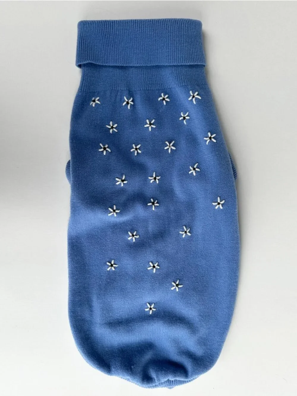 Dickens Closet Periwinkle Blue Embroidered Daisy Dog Sweater M Turtleneck Knit